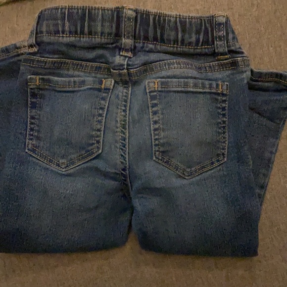 Old navy karate skinny jeans (size 2T) - Picture 2 of 5